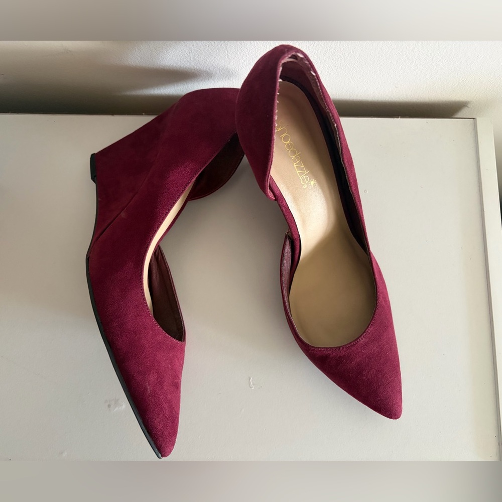 Shoe Dazzle Red Heels Elegant Suede Pumps - Picture 3 of 5